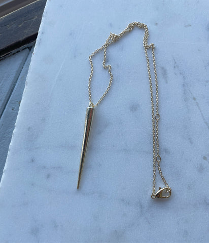 Large spike necklace